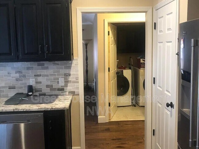 Building Photo - 1207 N Mallard Ln