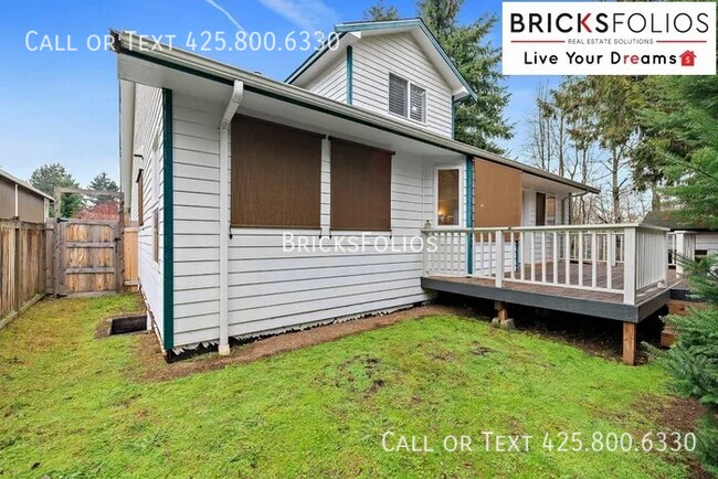 Building Photo - Welcome to Tukwila Haven – Open Concept Home Near Sound Transit!