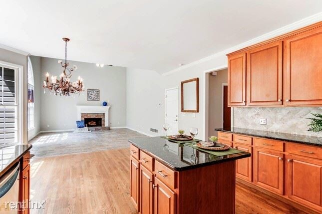 Building Photo - 5 br, 3 bath House - 5005 Brent Knoll Ln