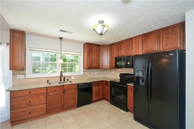 Building Photo - 3237 Creek Hollow Dr