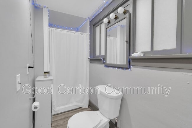 Building Photo - 36 Water St