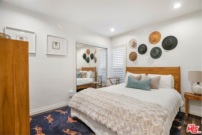 Building Photo - 1024 N Naomi St