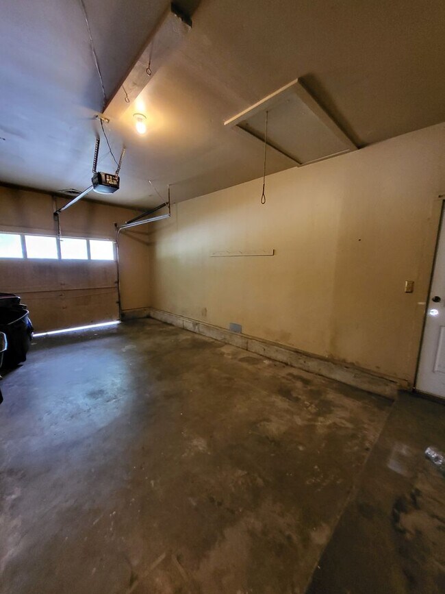 Building Photo - (3) Bed/(2) Bath in Core Norman!