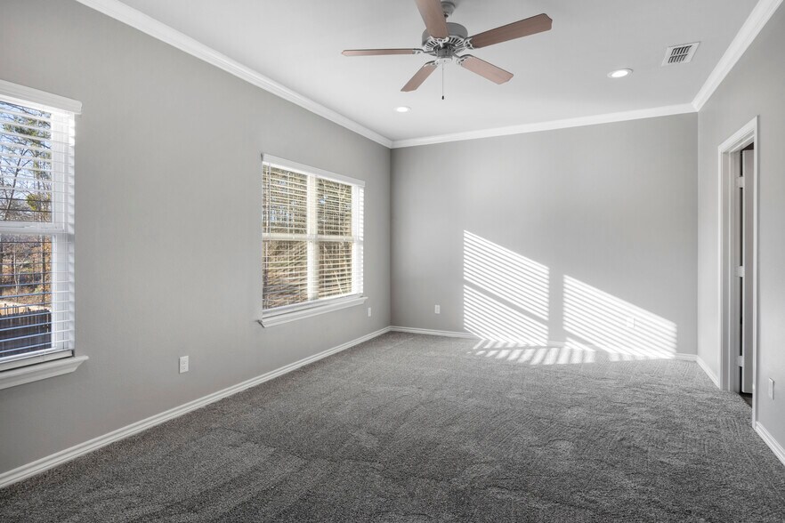 Master Bedroom - 16076 Echo Glen Dr