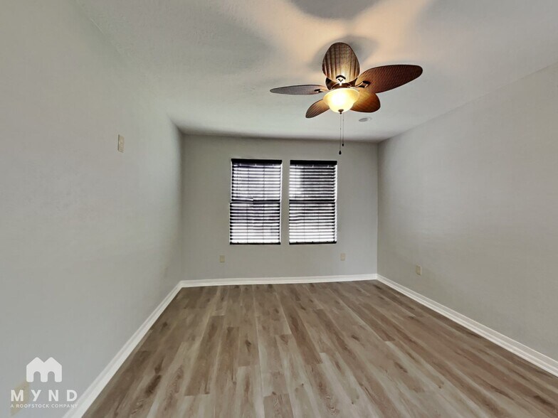 Building Photo - 11807 Roandale Dr