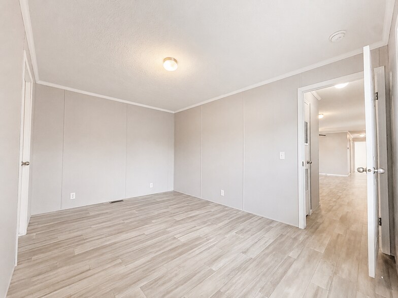 Building Photo - 71521 St Howard Ct