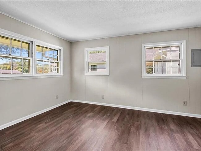 Building Photo - Earn Wealth While Leasing - Like a Homeowner - Lease to Own