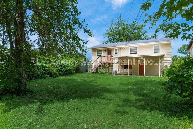 Building Photo - 1495 Yates Dr