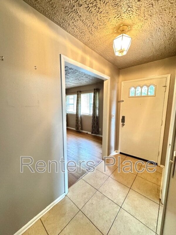 Building Photo - 5611 S Rockford Ave