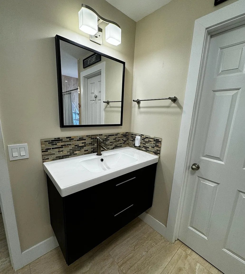 Building Photo - 5520 Coach House Cir
