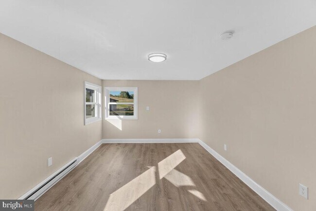 Building Photo - 332 Ridge Rd