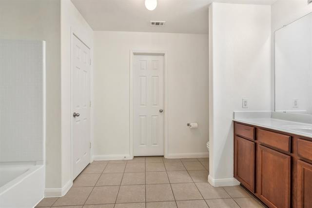 Building Photo - 12669 Forest Lawn Rd