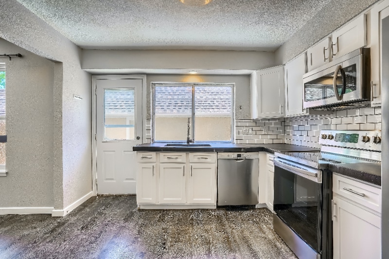 Building Photo - 13204 E Linvale Pl