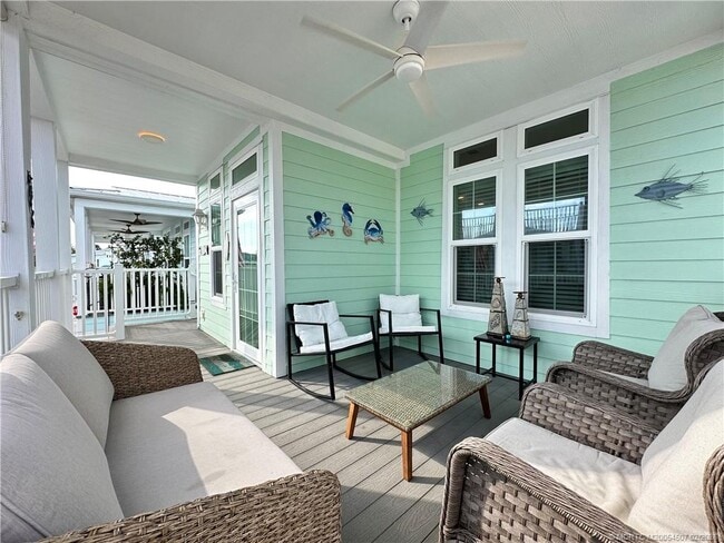 Building Photo - 378 NE Wharf Way