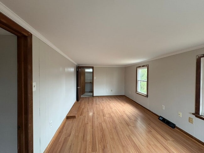 Building Photo - Charming House in the Borough