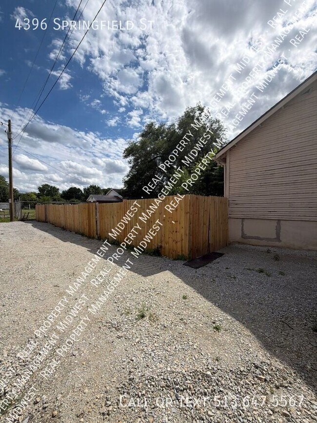 Building Photo - 4396 Springfield St