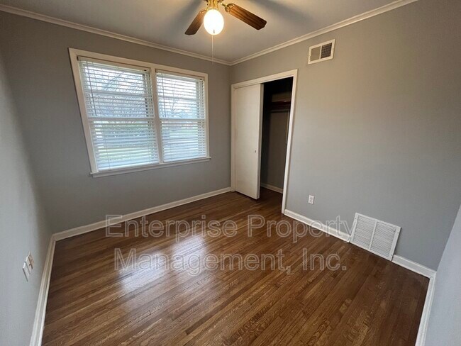 Building Photo - 1215 Mt Moriah Rd