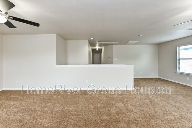 Building Photo - 6610 Hawthorne Falls Ln
