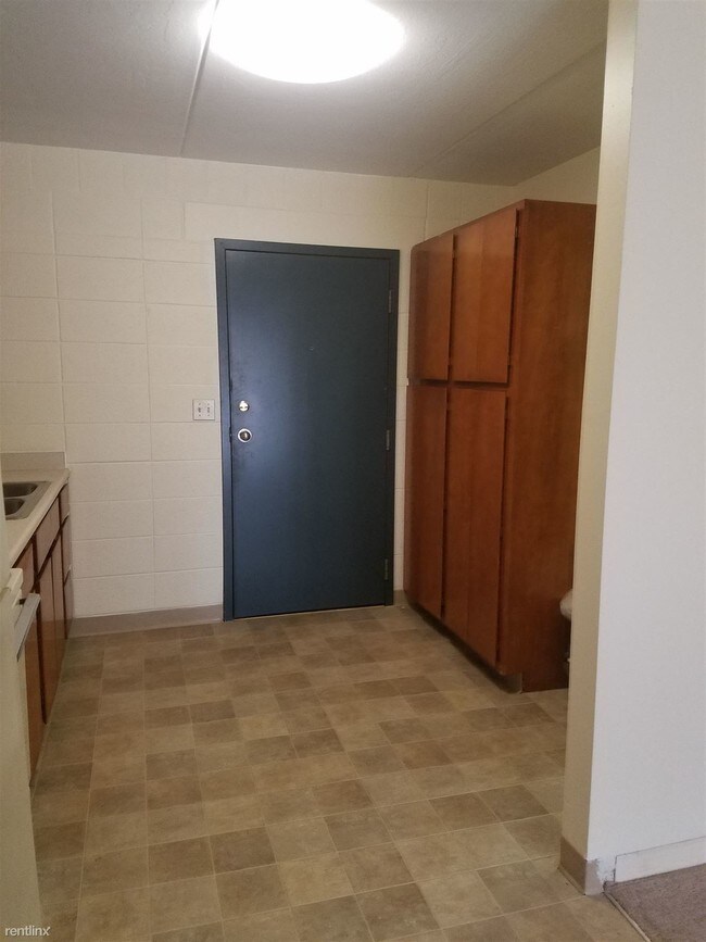 Building Photo - Studio, 1 bath  - EZ Living Suites Efficiency