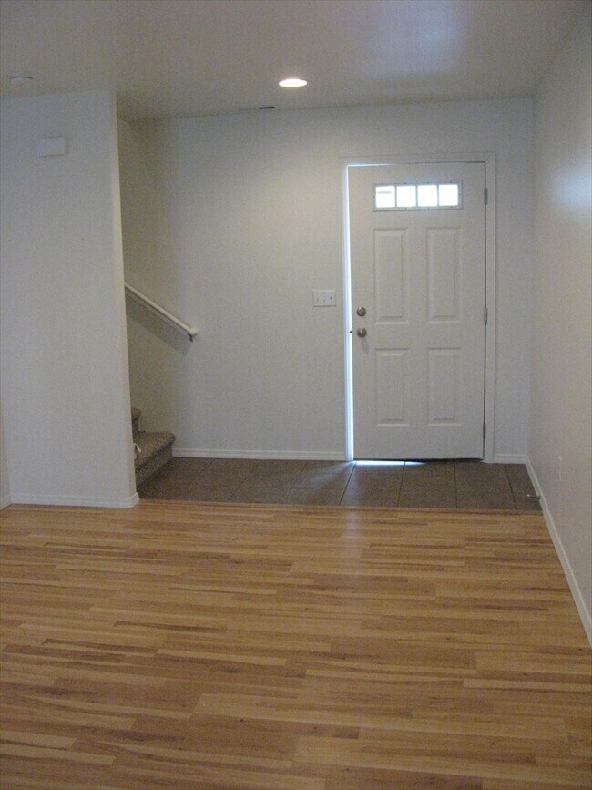 Building Photo - 109 E Mizzou Ct