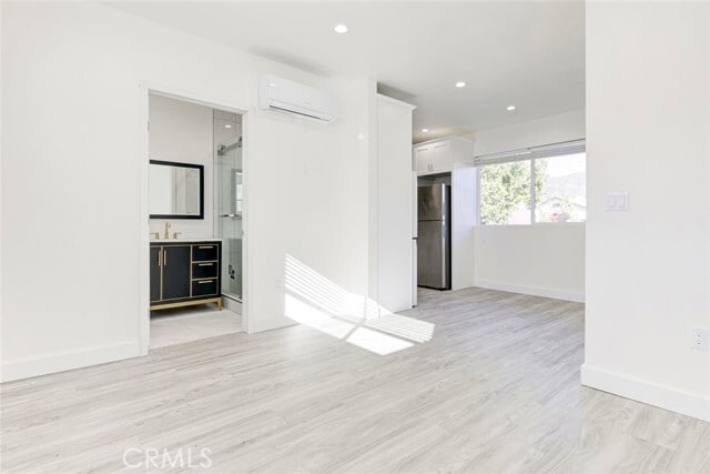 Building Photo - 7846 Kyle St