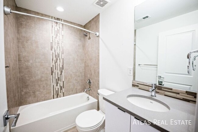 Building Photo - 2016 N Bryant St