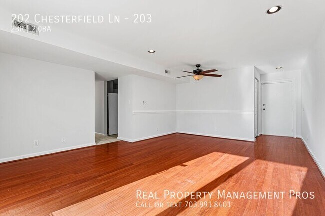 Building Photo - 202 Chesterfield Ln