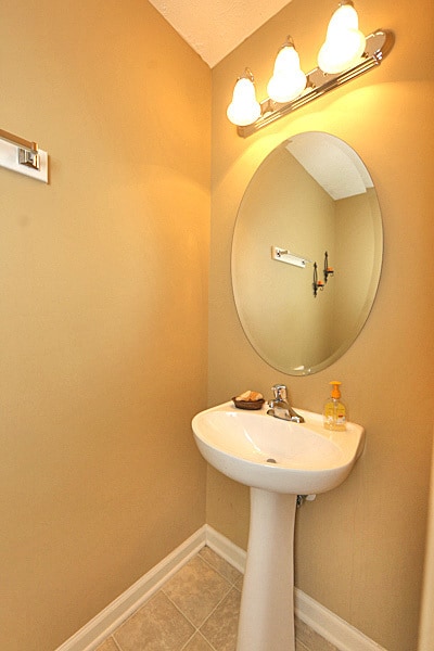 Building Photo - 4 Bedroom Home w/ Large Backyard Near RTP & Brier Creek