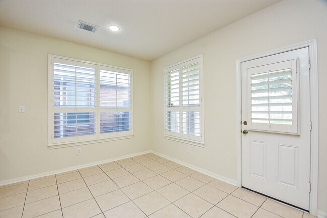 Building Photo - 15119 Newfield Bridge Ln