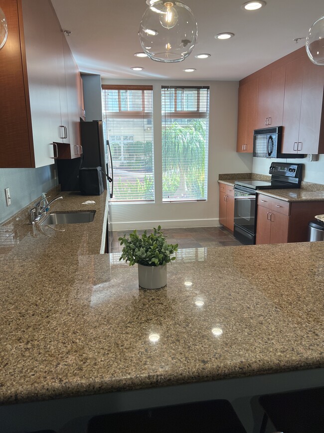 Community Kitchen - 388 E Ocean Blvd