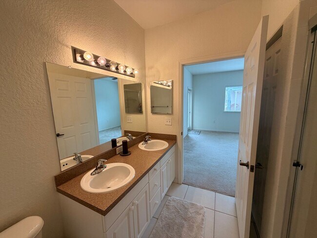 Building Photo - 3980 Mediterranea Cir