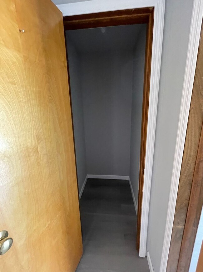 Building Photo - (22) 98-100 Woodruff Avenue