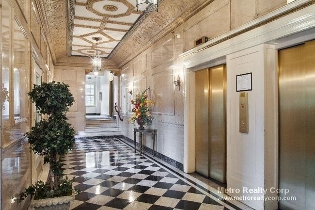 Building Photo - 1401 Beacon St