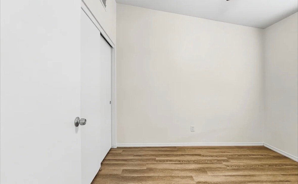 Building Photo - 1816 SW 37th Ave