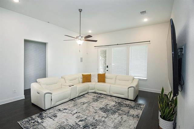 Building Photo - 4408 Hammerstein Blvd