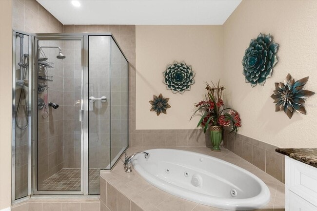 Building Photo - 14041 Bellagio Way