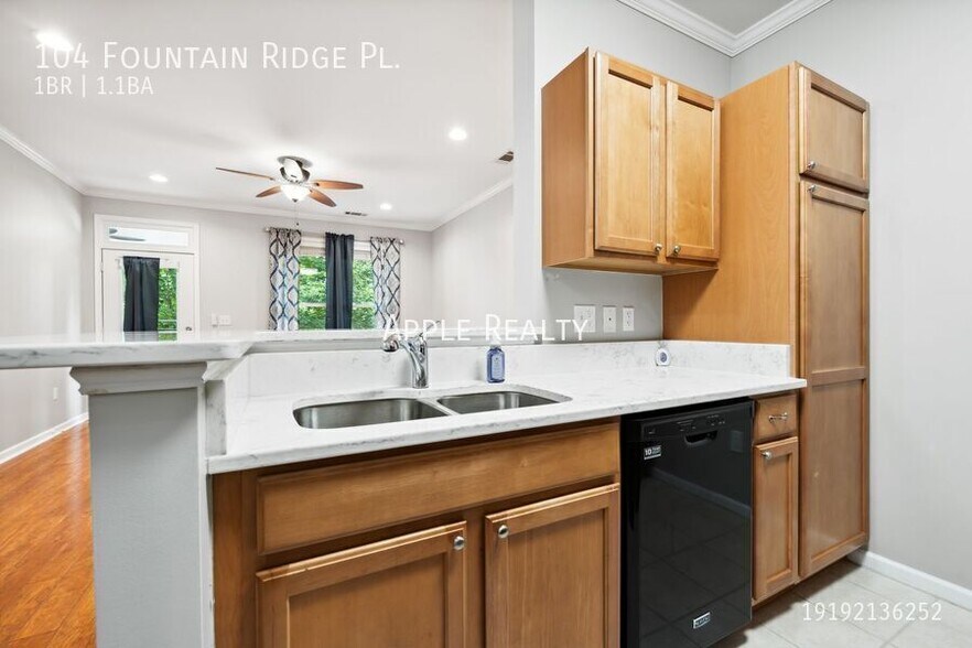 Building Photo - 104 Fountain Ridge Pl