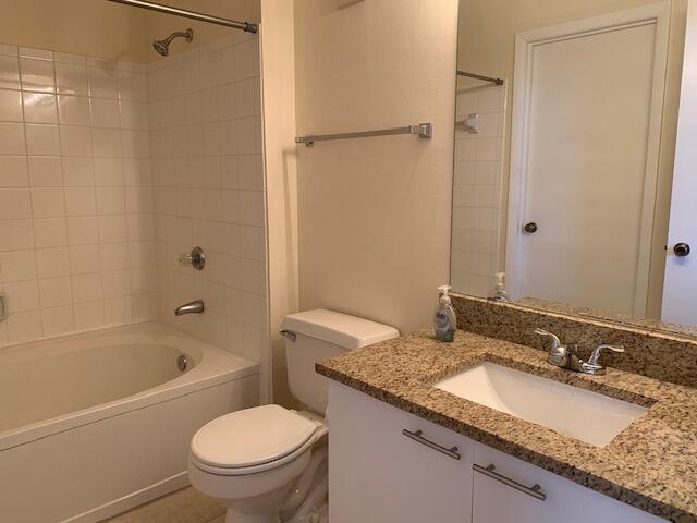 Building Photo - 4791 Via Palm Lakes Via
