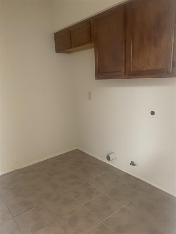 Building Photo - 8011 Doe Meadow Dr