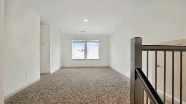 Building Photo - 29819 Ousel Falls Ln