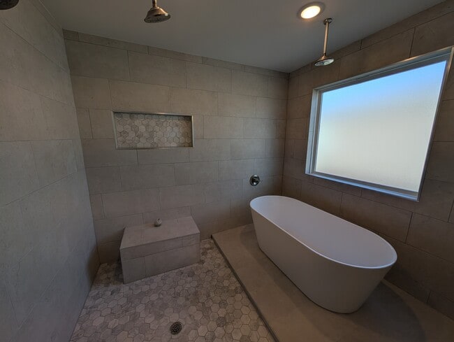 Building Photo - 517 La Entrada Cir