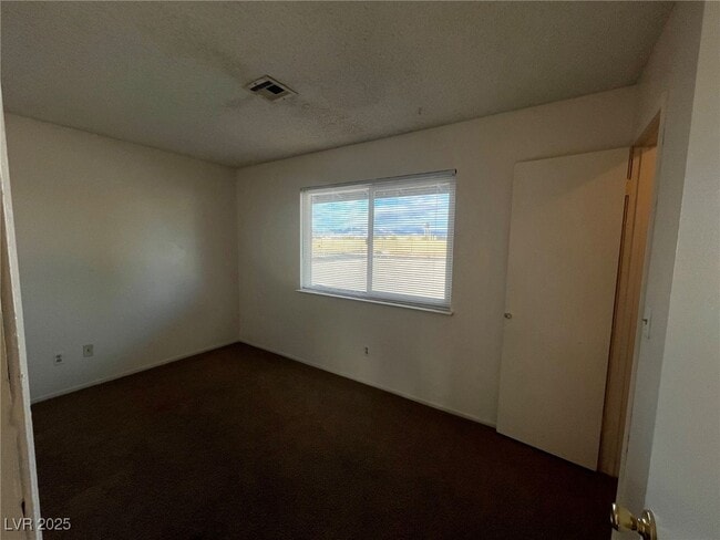 Building Photo - 2112 Sun Ave