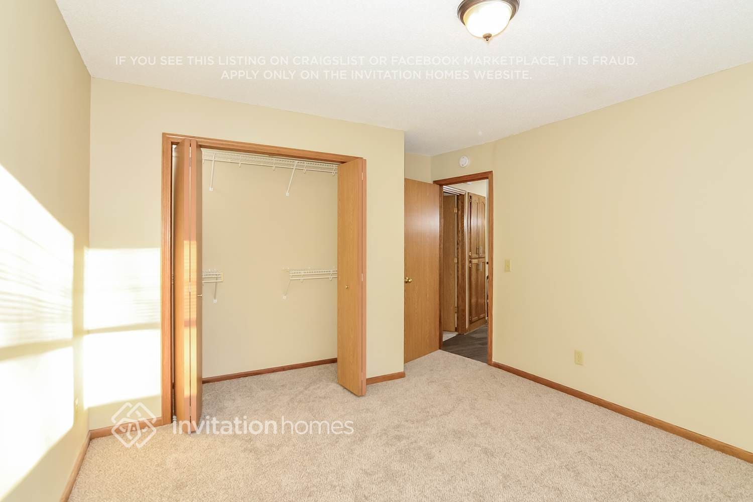 Building Photo - 3746 Hamlet Ave N