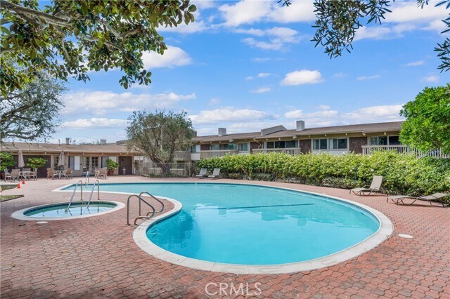 Building Photo - 6542 Ocean Crest Dr