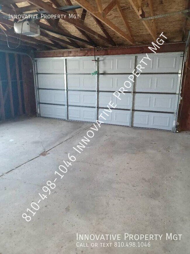 Building Photo - Beautiful 3 bedroom, 1 bath, desirable are...