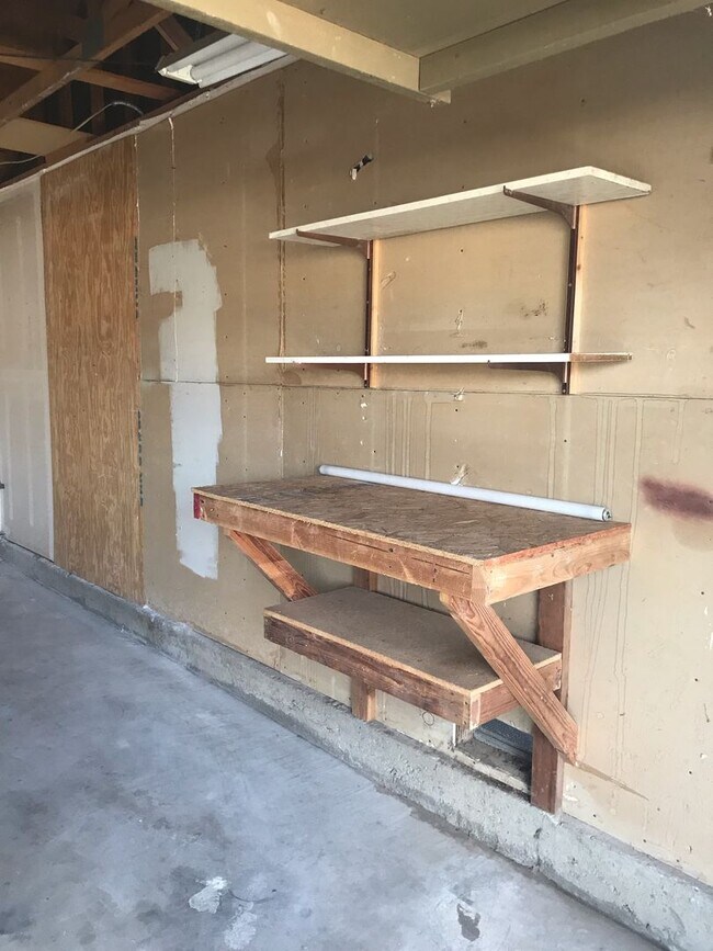 Building Photo - Unbeatable Charm in Camarillo's Colony