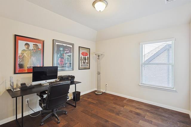 Building Photo - 1276 W Yarrow Ave