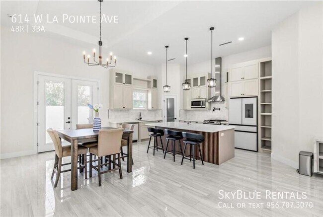 Building Photo - 614 W La Pointe Ave