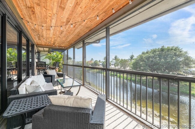 Building Photo - 2785 Polo Island Dr