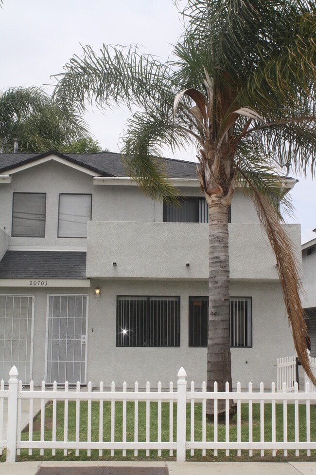 Building Photo - 20703 Roseton Ave